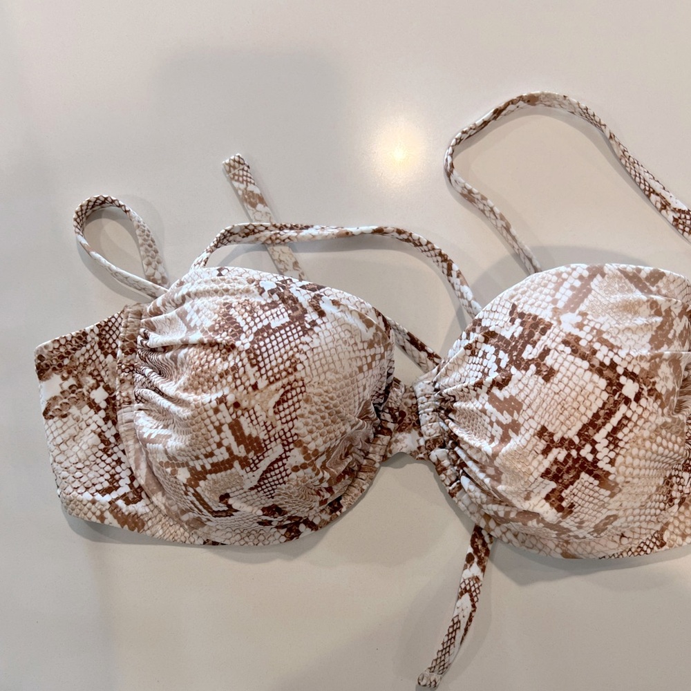Shade and shore bikini top